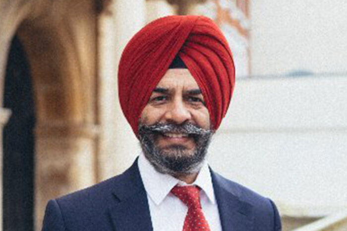 South Asian council leader becomes Labour MP after dominating victory