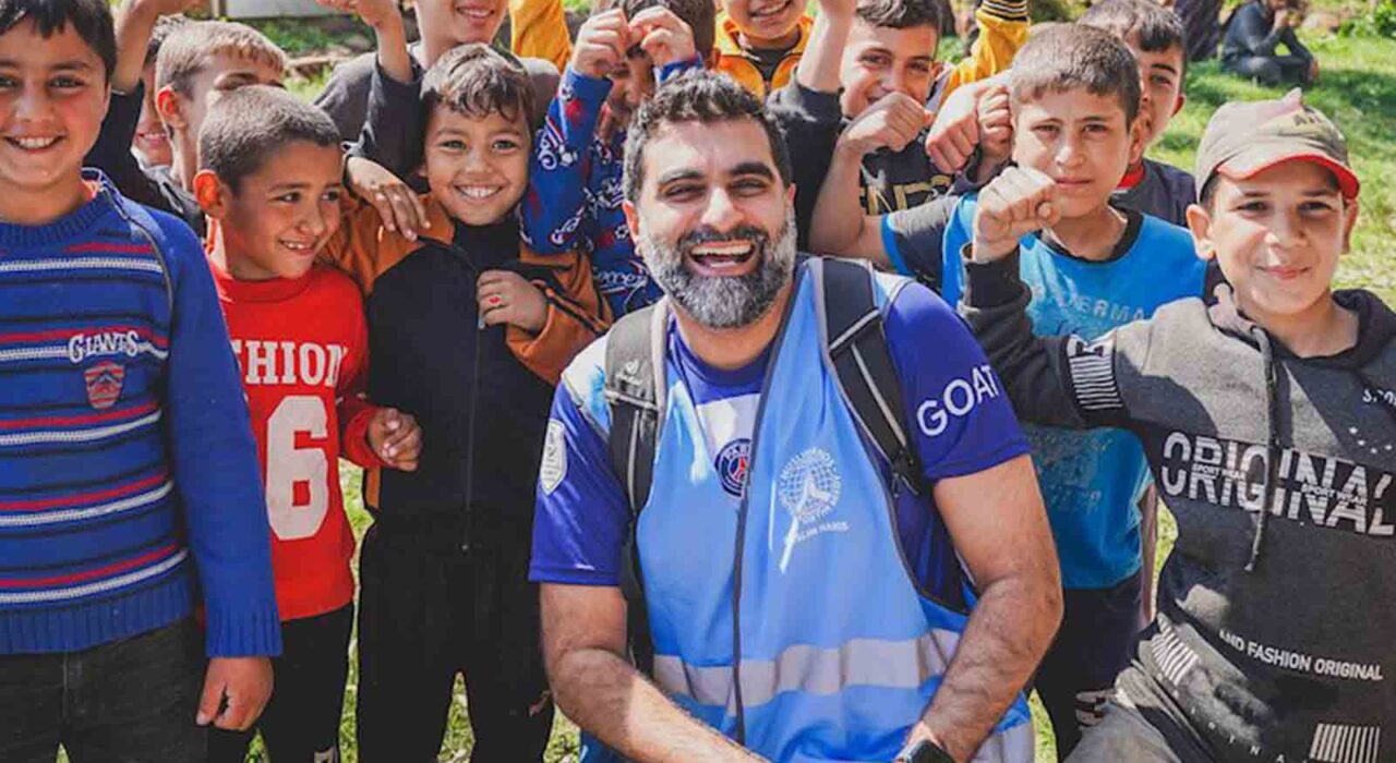 1 A Comedian Tez Ilyas raises thousands for Muslim Hands to help those impacted by conflict and climate change