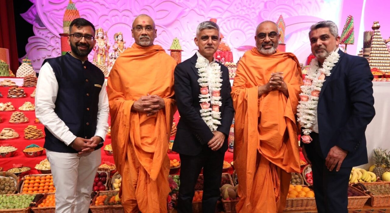 1 A London mayor Sadiq Khan urges people to celebrate Rishi Sunak’s premiership