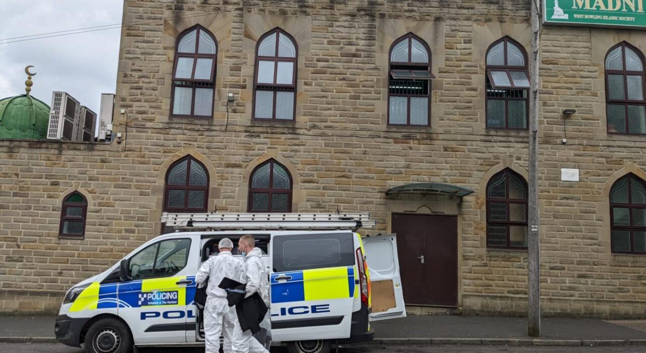 1 A Man who attacked people with a machete at a mosque deemed ‘unfit to plead’
