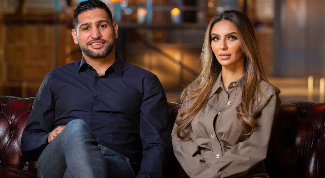 1 A Three men arrested on suspicion of robbing boxing champion Amir Khan