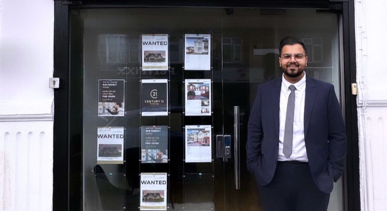 1A. Ammar Khan - Century 21 Redbridge