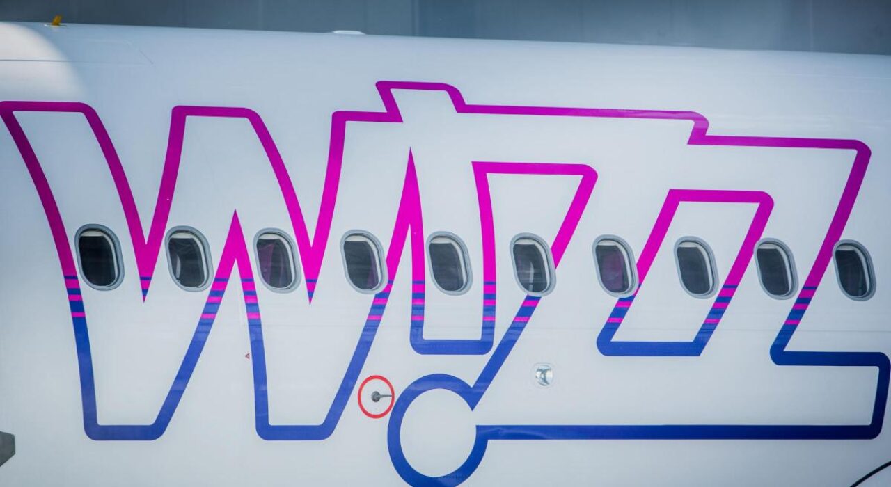 1A. Plane