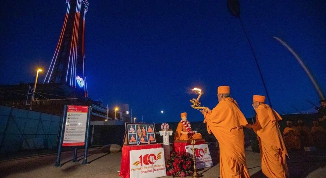 2 A Blackpool Tower lit up in red and white stripes to honour Guru Pramukh Swami Maharaj
