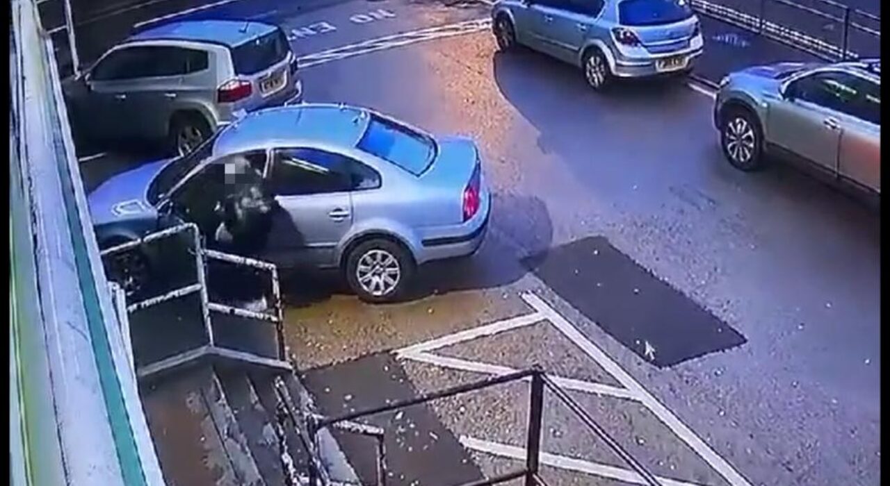 2 A Money stolen from businessman’s car while he was praying at a mosque