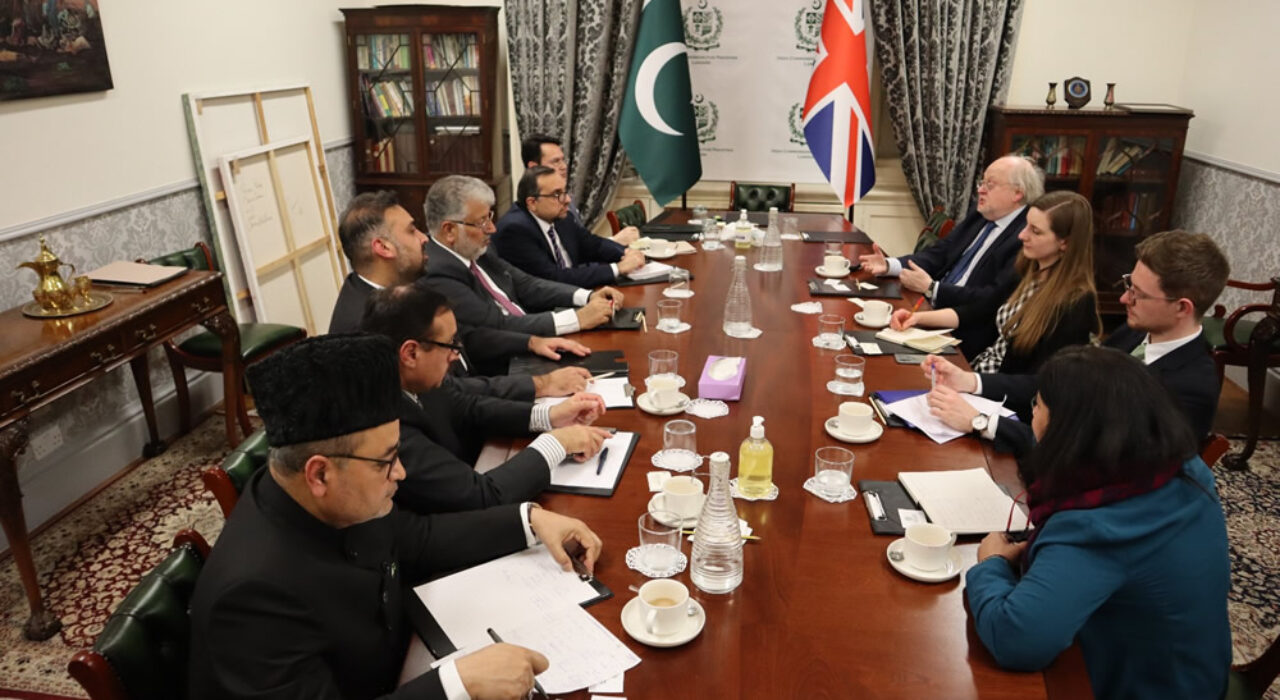 2 A Pakistan and the UK discuss partnership to enhance educational collaboration