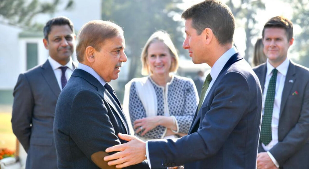 2 A Pakistani Prime Minister hosts a farewell meeting with outgoing British High Commissioner Dr Christian Turner