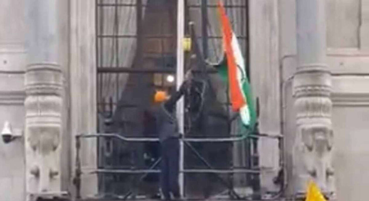 2-A-Pro-Khalistan-mob-vandalises-the-Indian-High-Commission-building-in-London