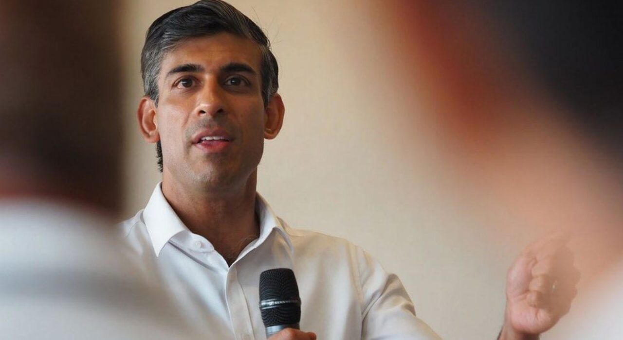 2 A Rishi Sunak promises significant tax cuts by 2029 if elected as the next PM