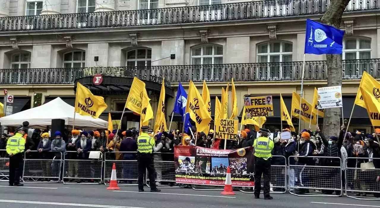 2 A Sikh separatists warned against attacks on the Indian High Commission in London