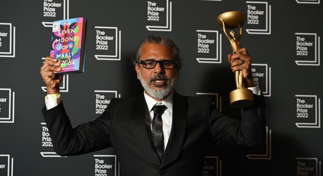 2 A Sri Lankan author Shehan Karunatilaka wins the prestigious Booker Prize for his novel