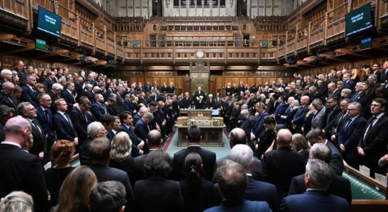 3 A British Indian MPs pay their tributes to the Queen, adding that she loved the country and the Commonwealth