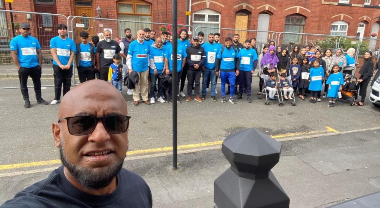 3 A Community members unite to show support to family affected by tragic Oldham fire