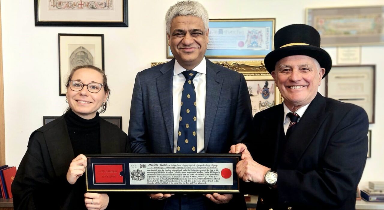3 A Manish Tiwari, the founder of multi-cultural marketing agency Here and Now 365, honoured with The Freedom of the City title