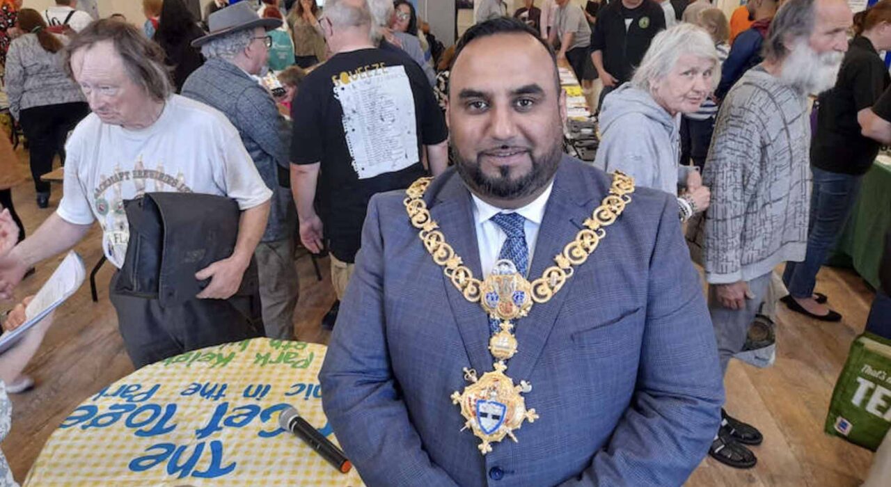 3 A People furious after Keighley’s town mayor apologises for taking part in a pride flag-raising ceremony