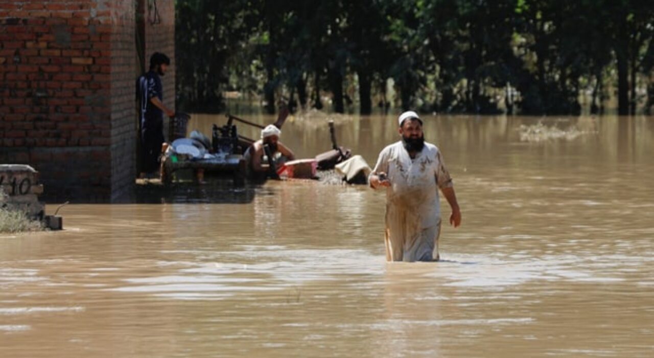 3 A Urgent appeal launched to help many affected by the floods in Pakistan